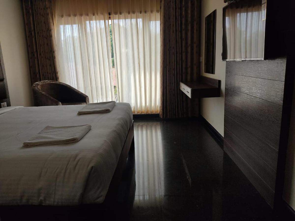Hotel Vijayarani Tiruchirappalli Exterior photo
